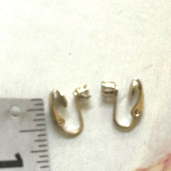Gold tone rhinestone clip on earrings - Picture 4 of 6